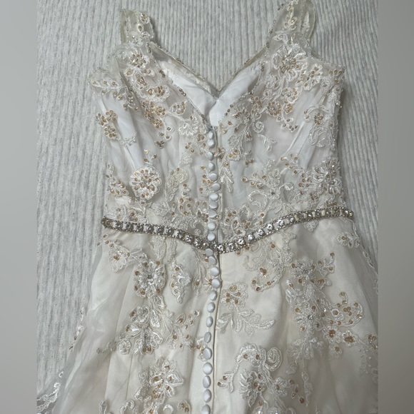 Casablanca Wedding gown/dress Style 2099 Size 10 - Picture 5 of 12